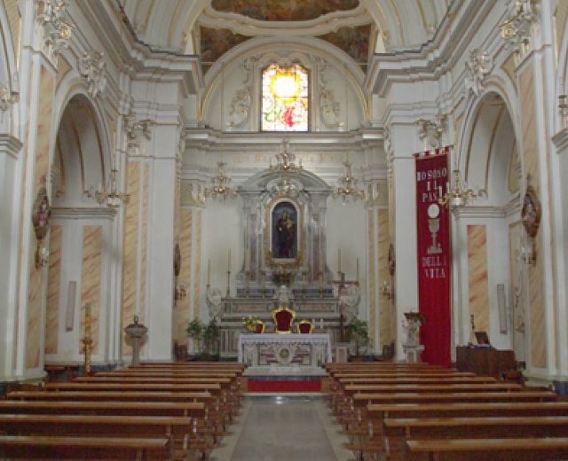 21032015 Chiesa San Pietro Apostolo navata 21032015 Chiesa San Pietro Apostolo navata
