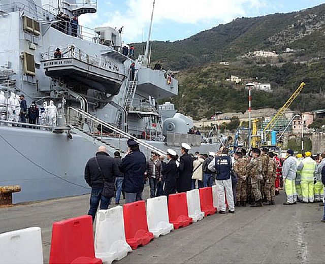 21042015 sbarco migranti