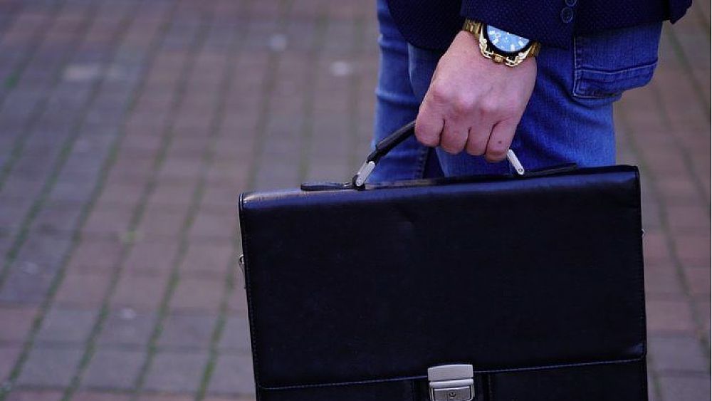 21042021 lavoro valigetta 21042021 lavoro valigetta