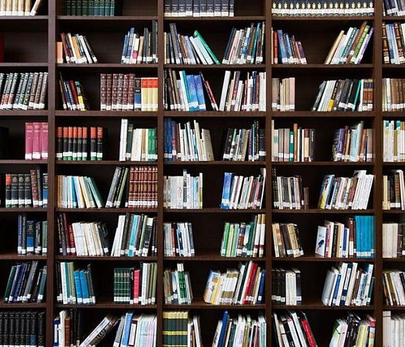 21042022 libreria piena