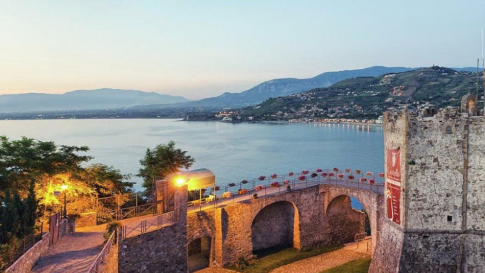 21052020 castello di agropoli sera