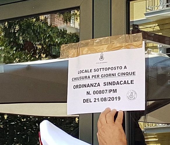 21082019 foto chiusura bar