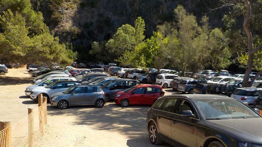 21082020 posteggio auto cala cefalo