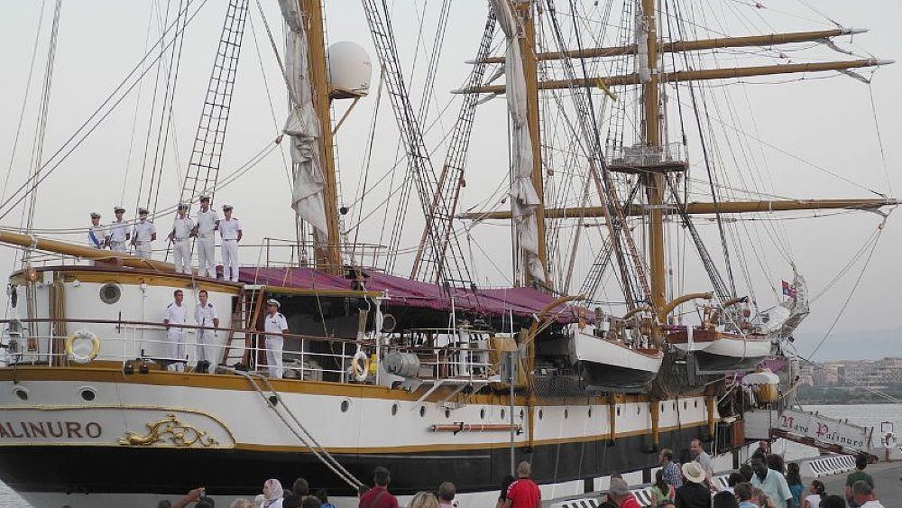 21092022 nave palinuro al porto