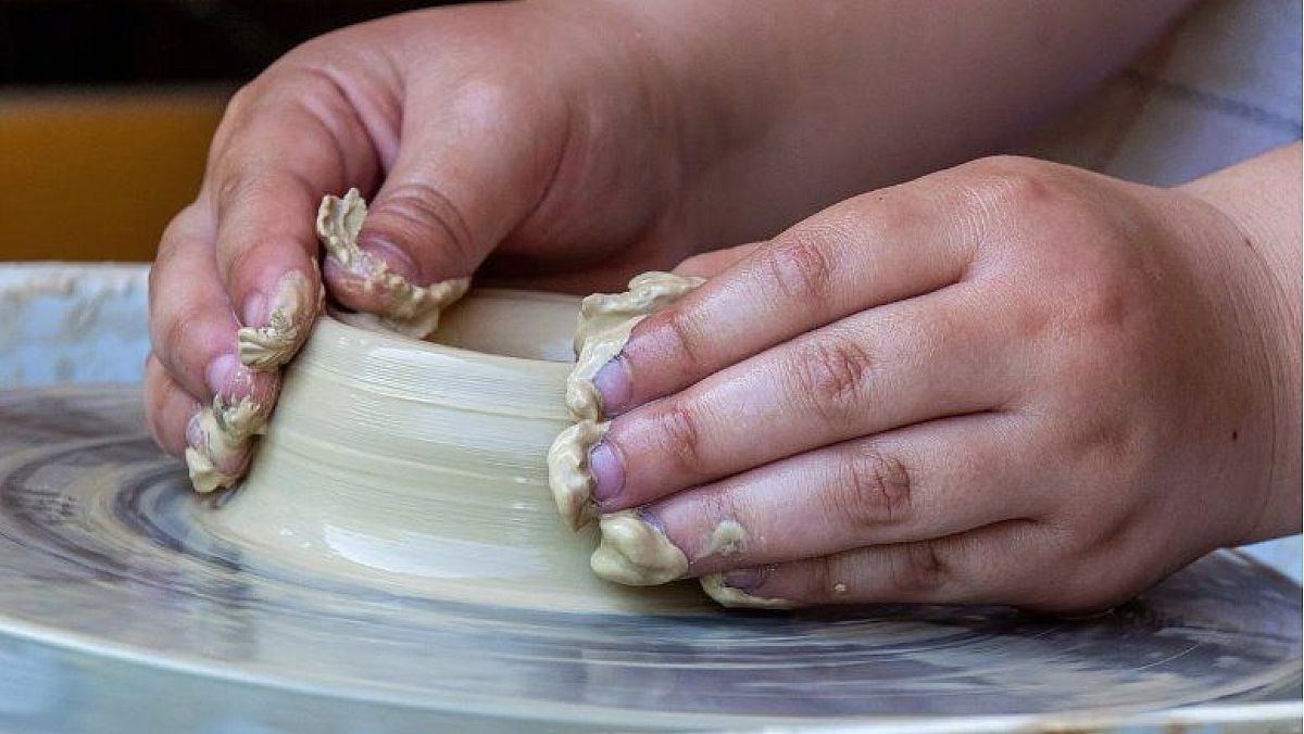 21102024 artigiano mani creta 21102024 artigiano mani creta