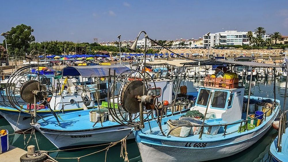 21112019 barche da pesca al porto