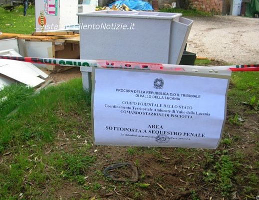 22042013 foto discarica palinuro