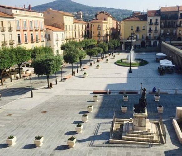 22042018 vallo della lucania piazza