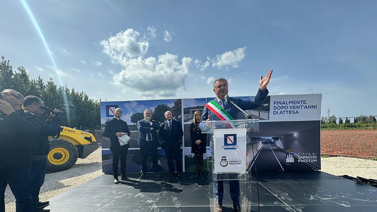 22042024 cerimonia sottopasso stazione paestum 22042024 cerimonia sottopasso stazione paestum