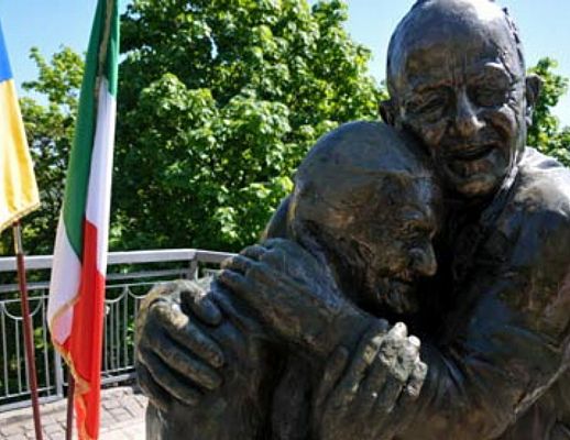 22052015 statua dell amore a kiev