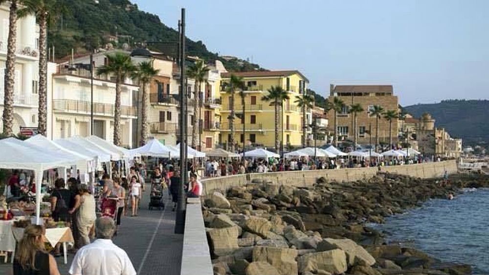 22062016 mercatini artigianali estivi