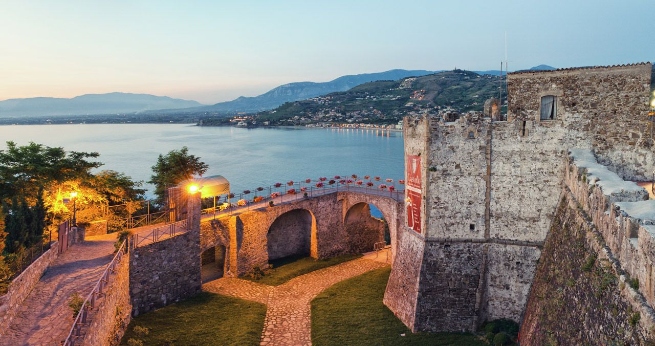bella foto del castello di agropoli