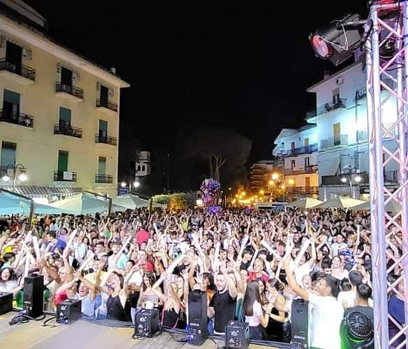 22072024 foto notte blu 2023