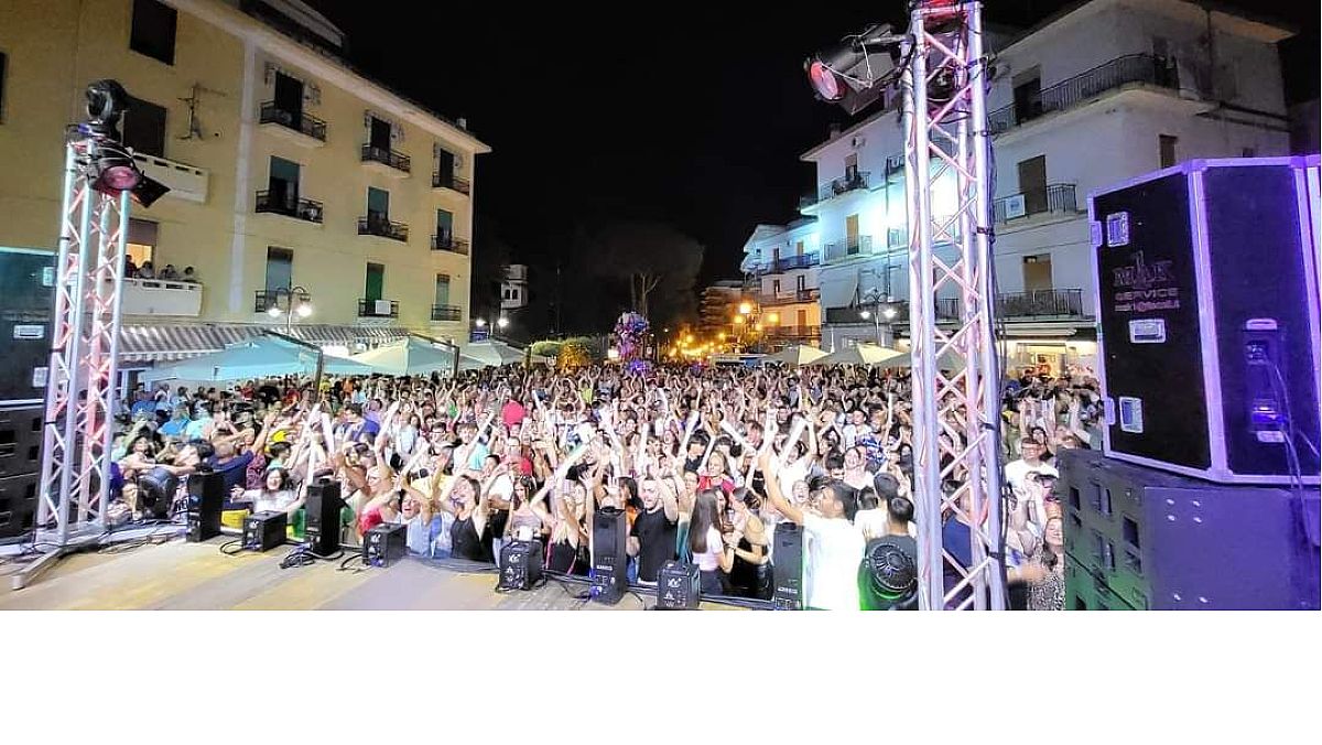 22072024 foto notte blu 2023