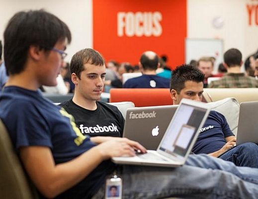 Giuseppe-Lembo foto - 22102013 giovani al pc