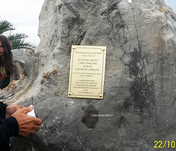 Paolo-Abbate foto - 22102016 pietra pisacane spiaggia vibonati