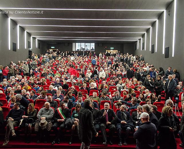 22122014 teatro de filippo agropoli pienone