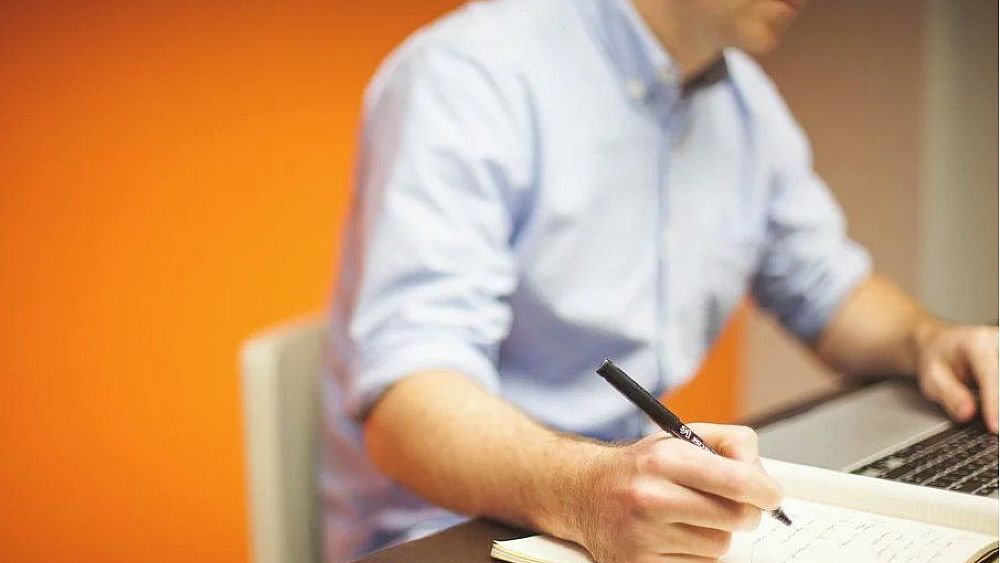 23032021 lavoro al pc