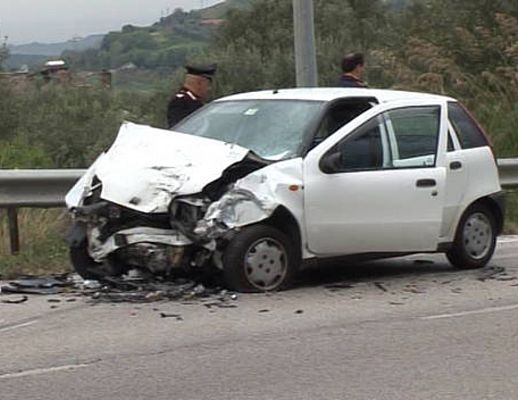 23042014 incidente auto