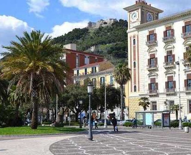 23042015 palazzo provincia salerno