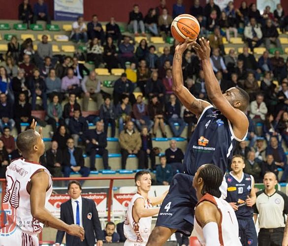23042017 basket agropoli saluta l A2