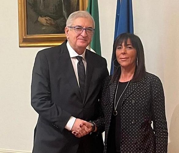 23042025 ministro foti con imma vietri