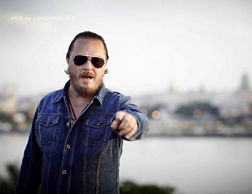 23052013 ZUCCHERO FOTO 4 UFFICIALE PER MEDIA TOUR 2013