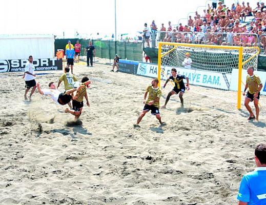 23072013 beach soccer1