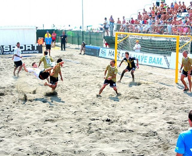 23072013 beach soccer1