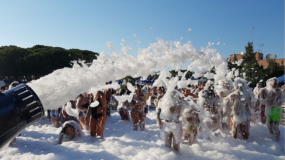 23082023 schiuma party