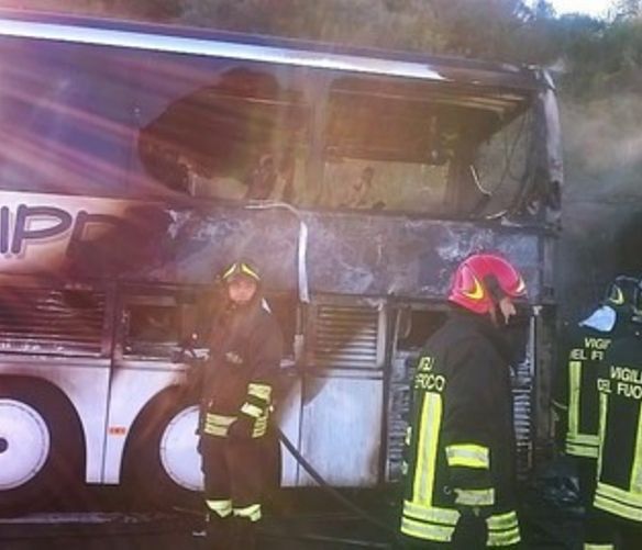 23092016 bus a fuoco