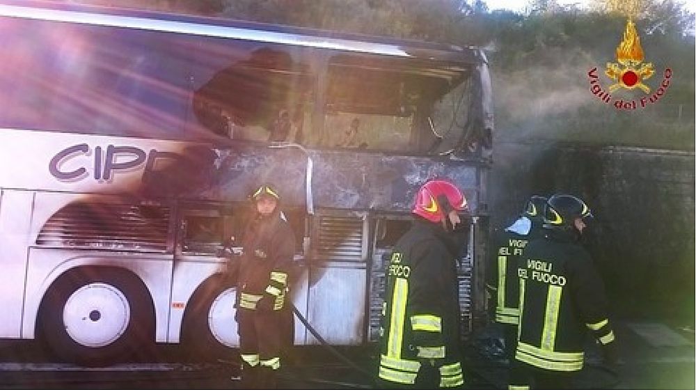 23092016 bus a fuoco