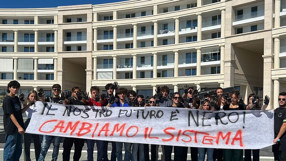 23092022 studenti cava futuro nero