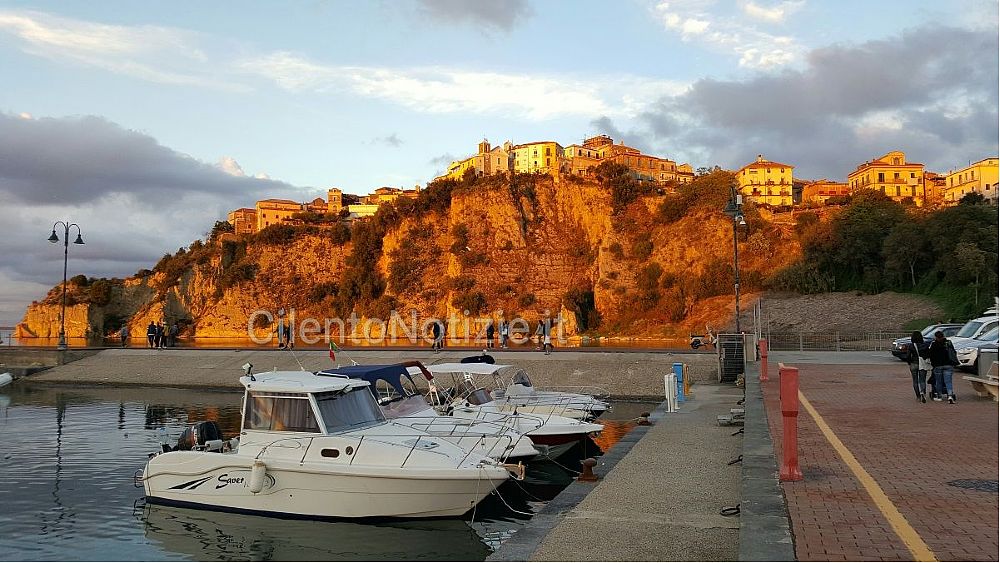 23102016 porto di agropoli rupe