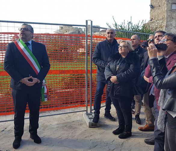 23112017 Prima pietra castello Agropoli