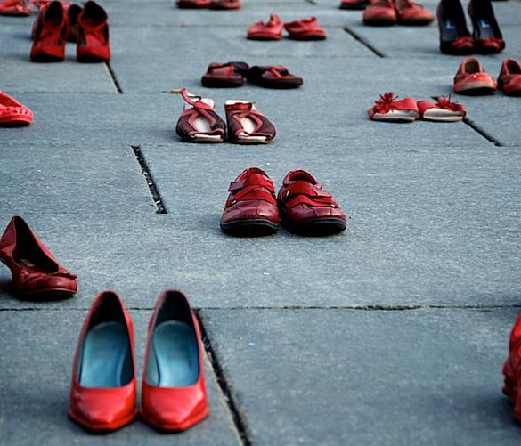 23122021 scarpe rosse violenza donne