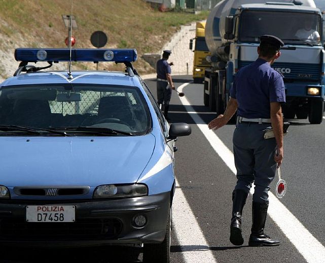 24012014 polizia stradale