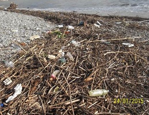 Paolo-Abbate foto - 24012015 rifiuti fiume dopo pioggia