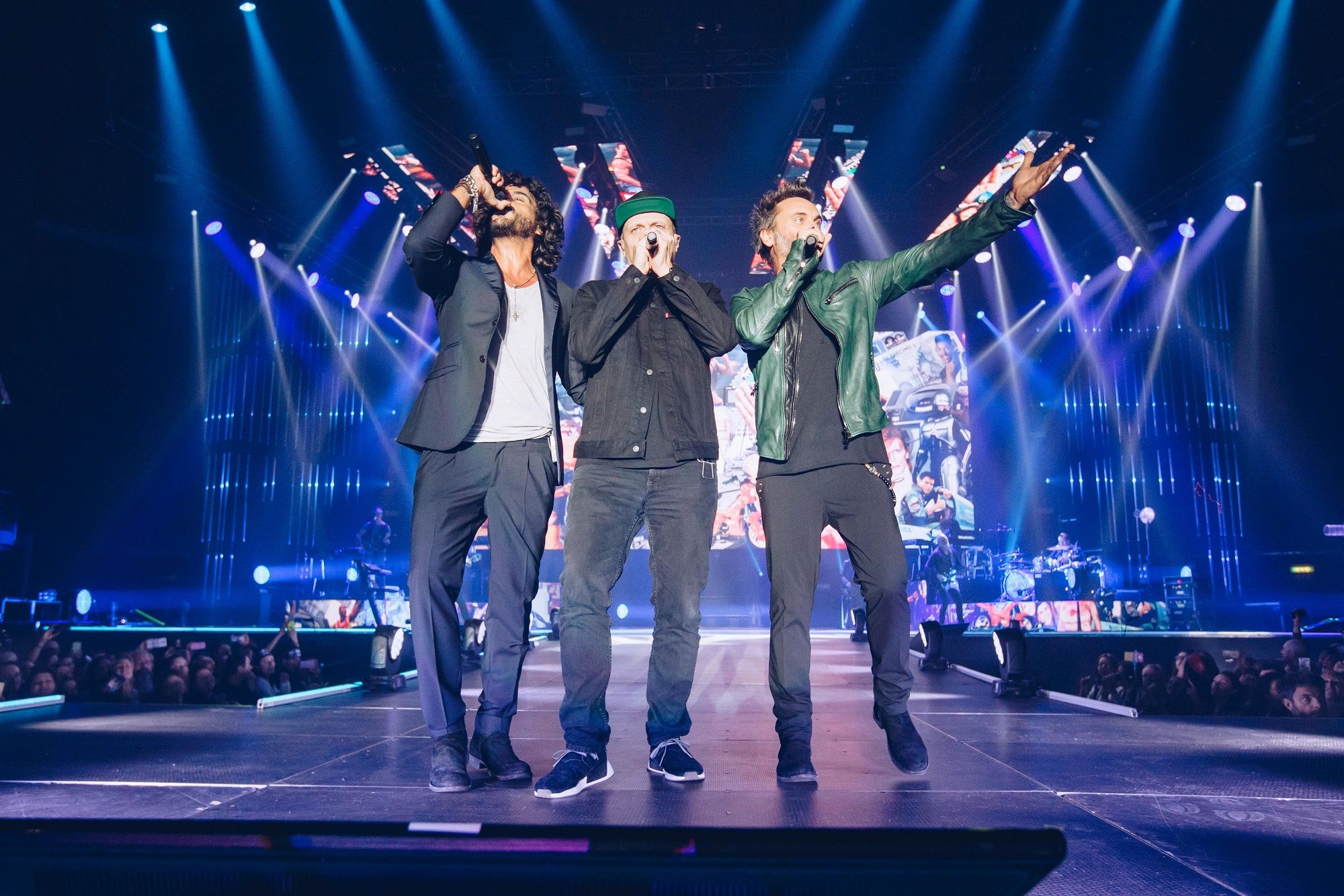 sul palco nek pezzali e renga