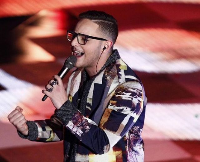 24022014 rocco hunt sanremo