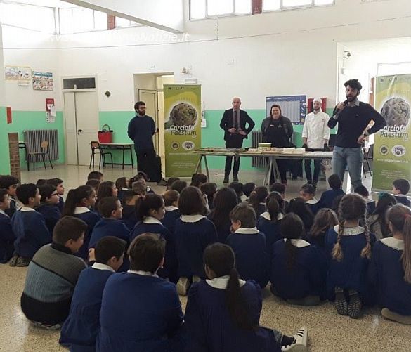 24032018 carciofo scuole