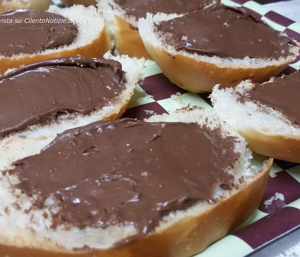 24032018 crema spalmabile alla nocciala