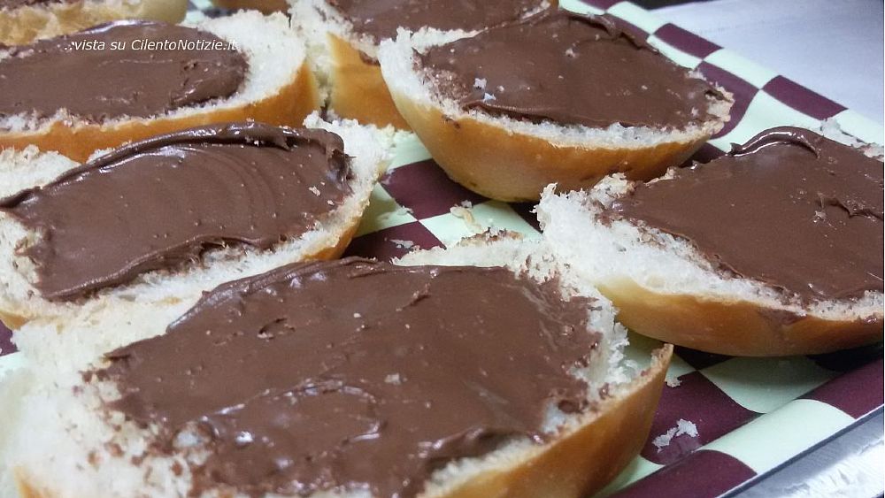 24032018 crema spalmabile alla nocciala