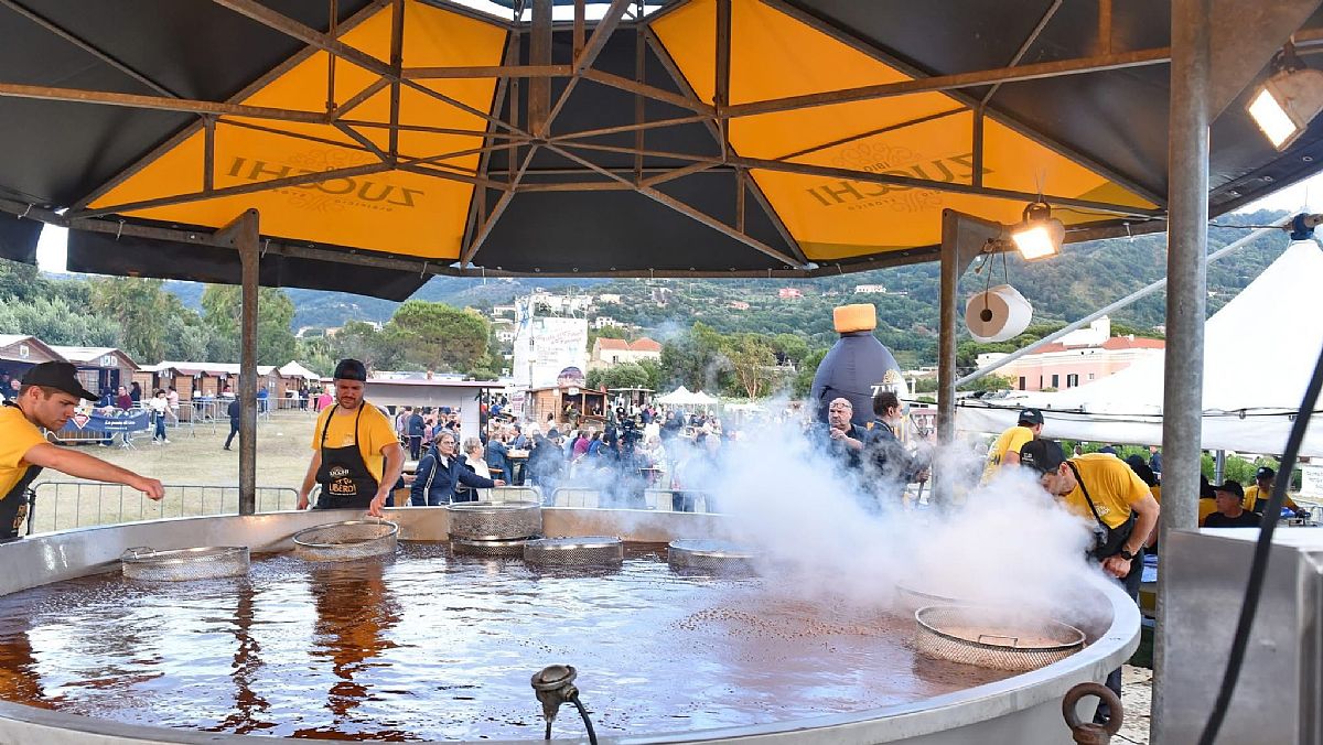 24052025 padella festa pescato di paranza castellabate 24052025 padella festa pescato di paranza castellabate