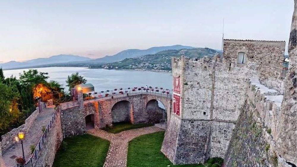 24062021 castello angioino  aragonese