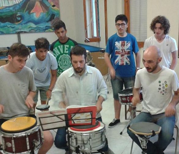 24072016 Edoardo Giachino tra i suoi allievi