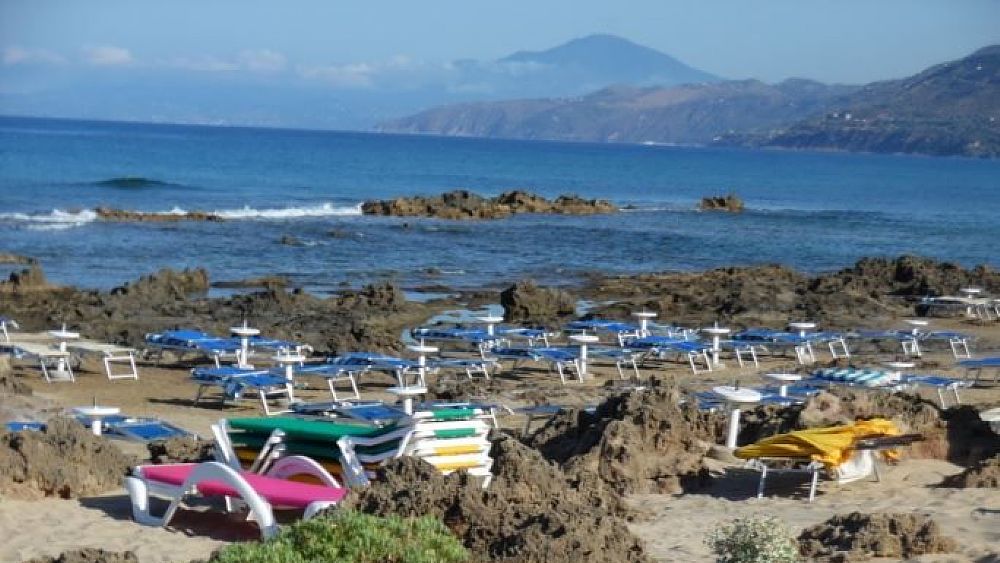 24072016 lettini abusivi cilento