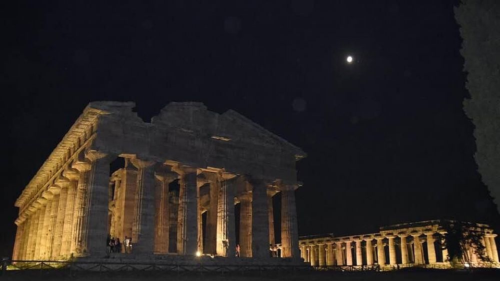 24072019 paestum di notte