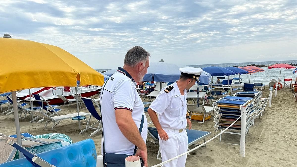 24072024 sequestro ombrelloni g costiera