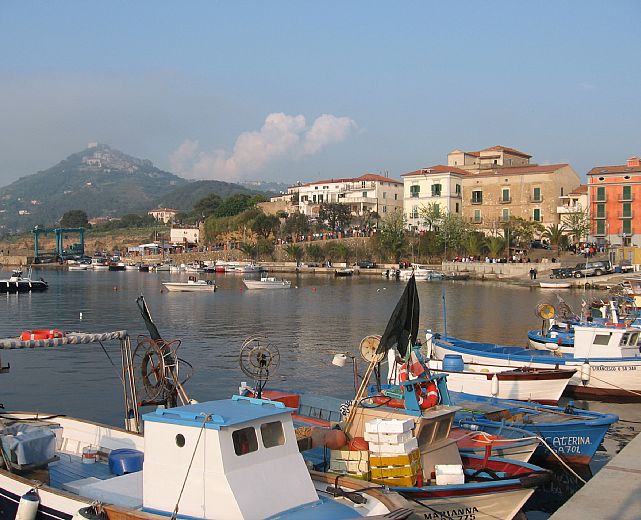 24082013 porto di san marco di castellabate